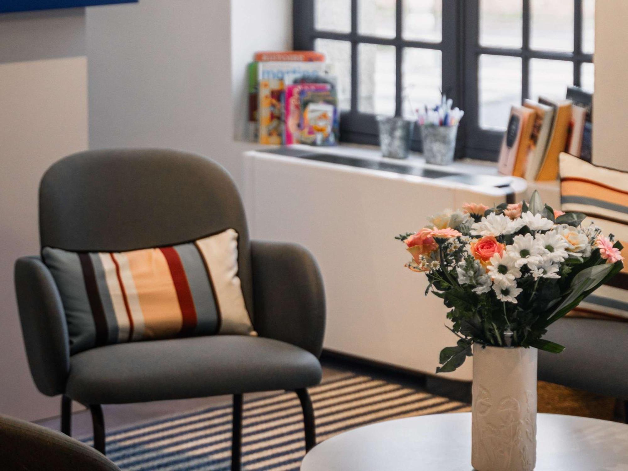 Ibis Styles Vannes Gare Centre Eksteriør billede